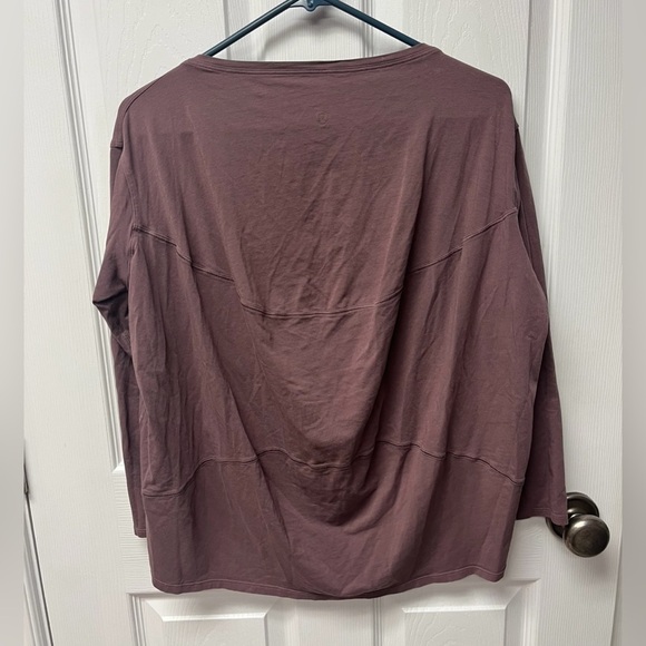 Lululemon Back In Action Longsleeve - Sz 4 - Picture 3 of 4